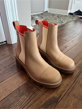 Sorel chelsea boot